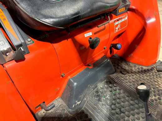 Kubota GL-21 минитрактор с почвенной фрезой
